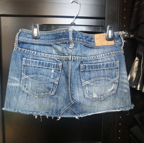 Abercrombie and Fitch Denim Mini - Picture 3 of 5